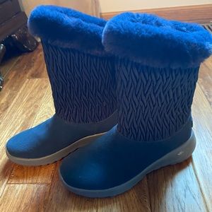 Blue sketchers boots